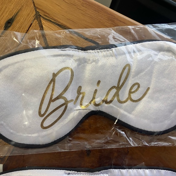 Bridal party sleep masks - Picture 2 of 4